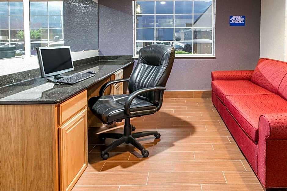 Microtel Inn & Suites By Wyndham Oklahoma City Airport