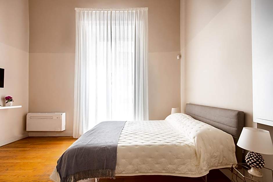Moncada Suites & Apartments
