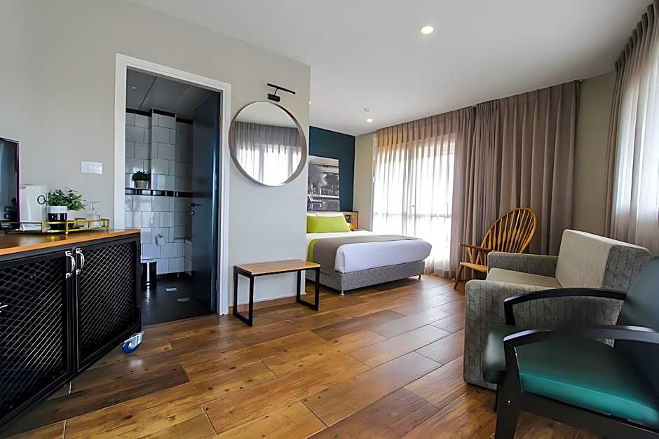 Photo 1 of 5 of Deluxe Suite, Balcony