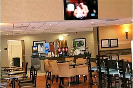 Hampton Inn Wilson Downtown
