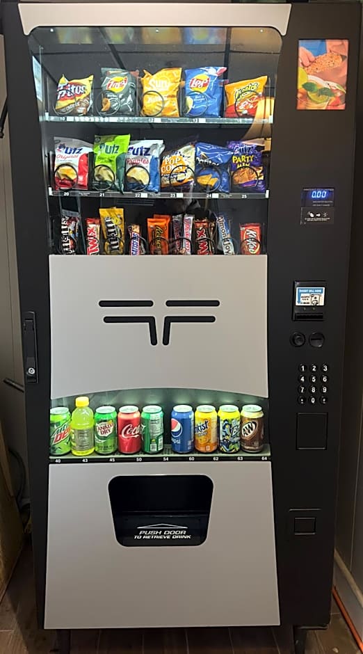 Colonial Valley Motel