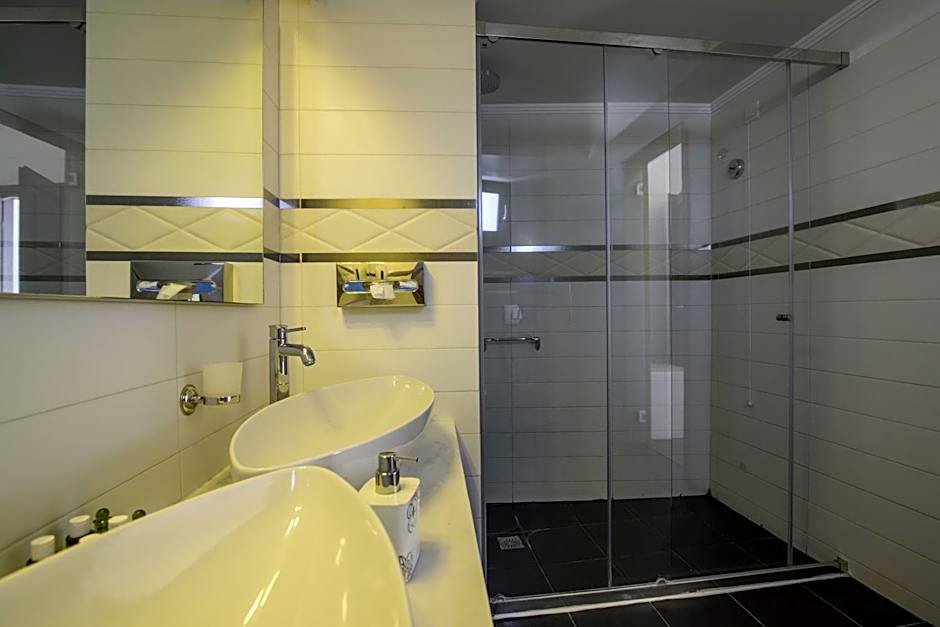 La Mer Deluxe Hotel & Spa