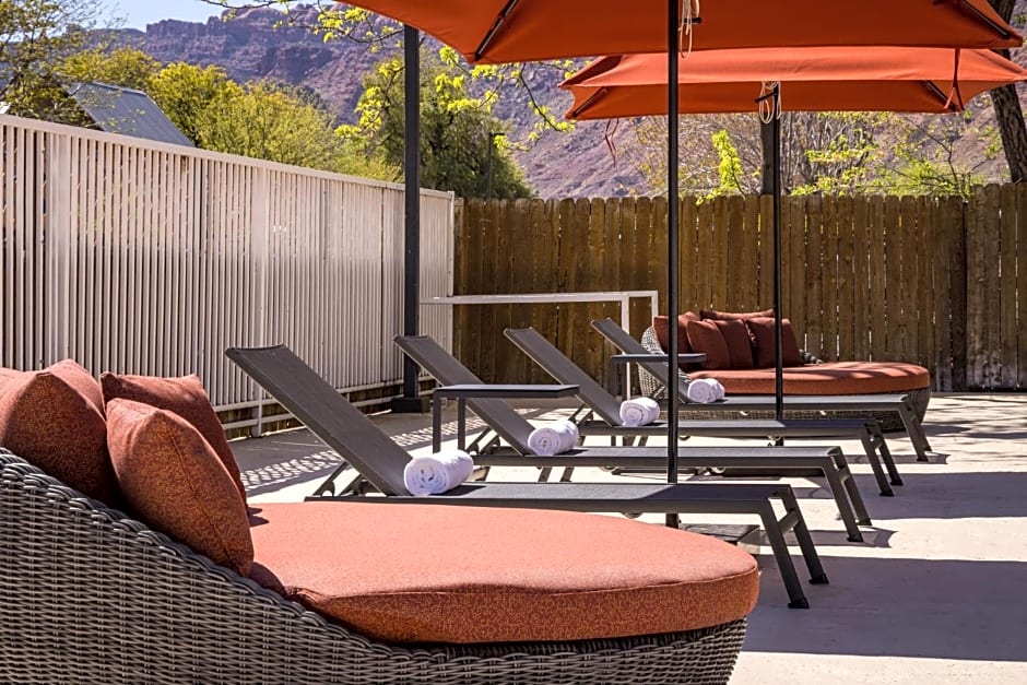 River Canyon Lodge