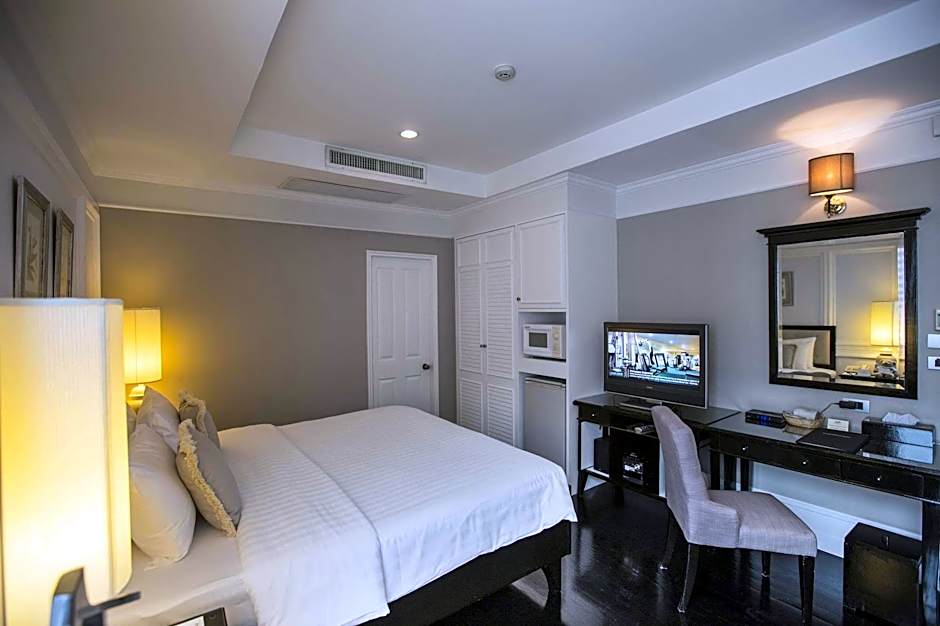 Cape House Langsuan Hotel