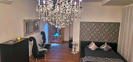King Suite with Spa Bath