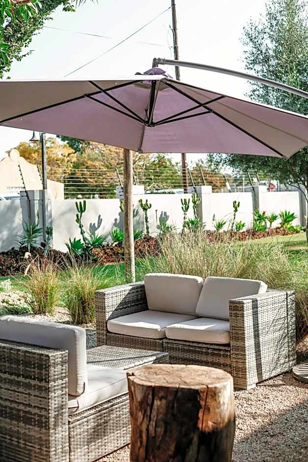 Lighthouse Guesthouse & Cafe