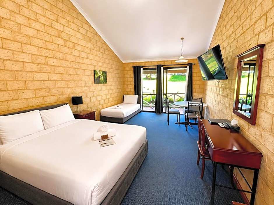 Karri Forest Motel
