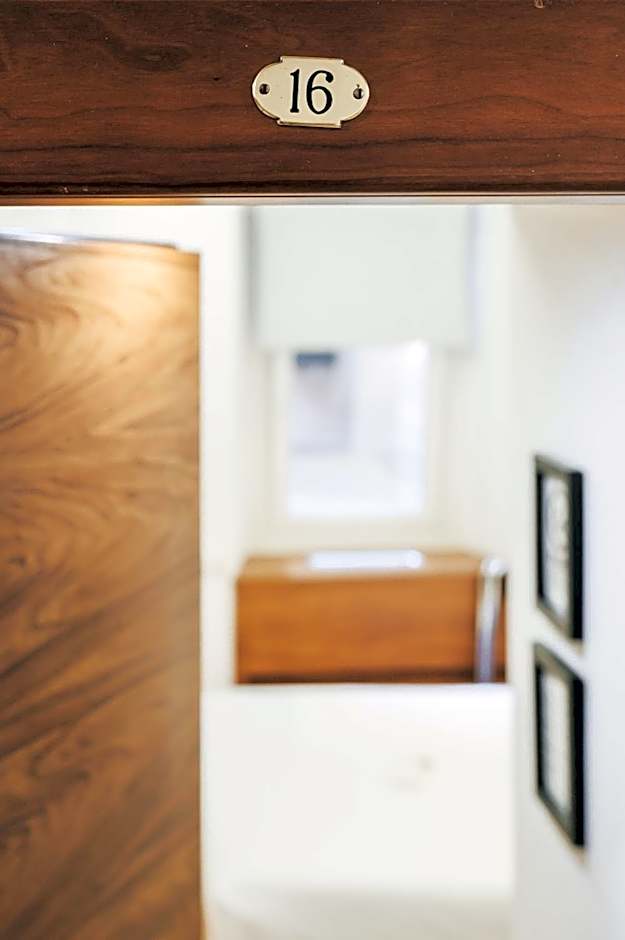 Albergo Delle Regioni, Barberini - Fontana di Trevi