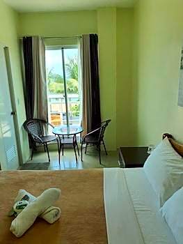 S-E Hotel And Residence