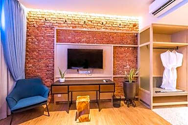 Tien Terrace Macalister