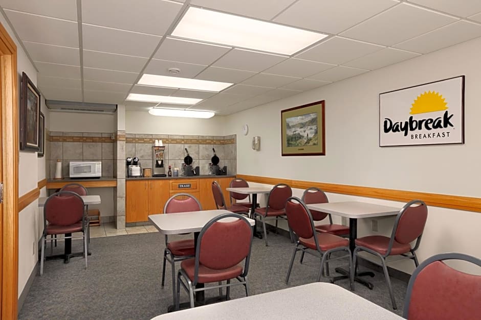 Days Inn by Wyndham Great Falls