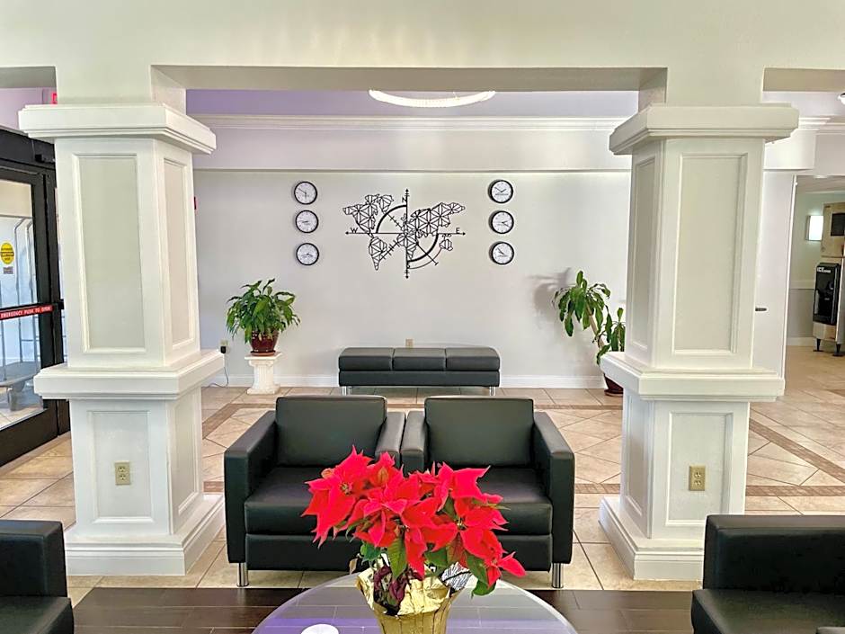 Days Inn & Suites by Wyndham Lakeland