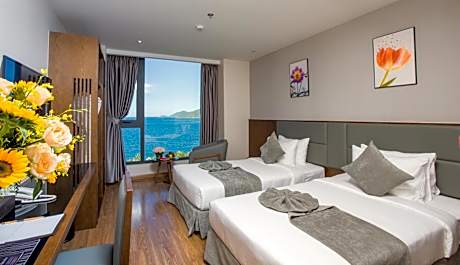 Deluxe Double or Twin Room with Sea View
