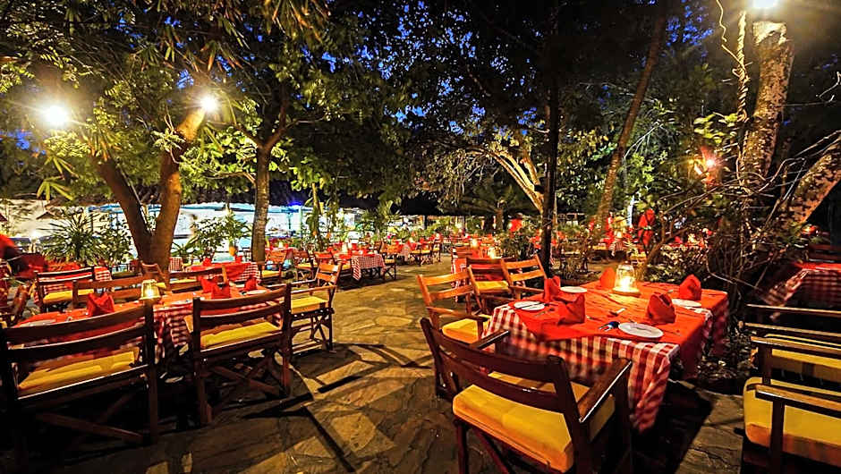 Papillon Lagoon Reef Hotel