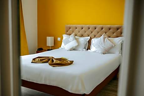 Double Room Courtyard Side