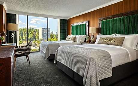 Graduate Queen Room with Two Queen Beds