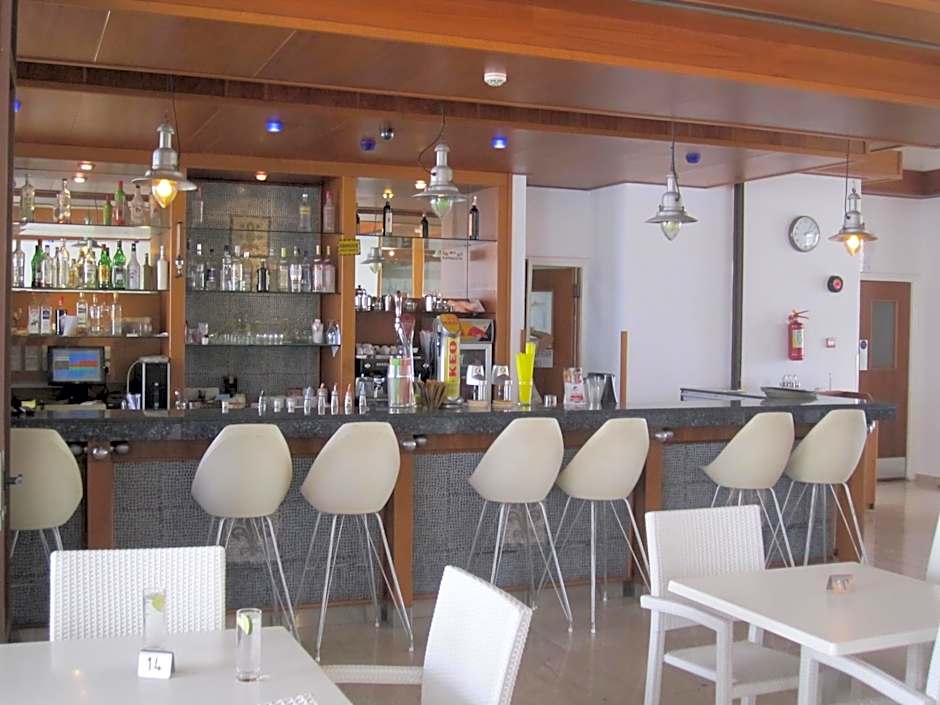 Senator Hotel Apartments