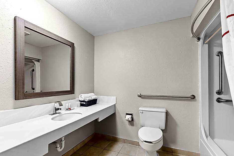 Red Lion Inn & Suites Pontoon Beach