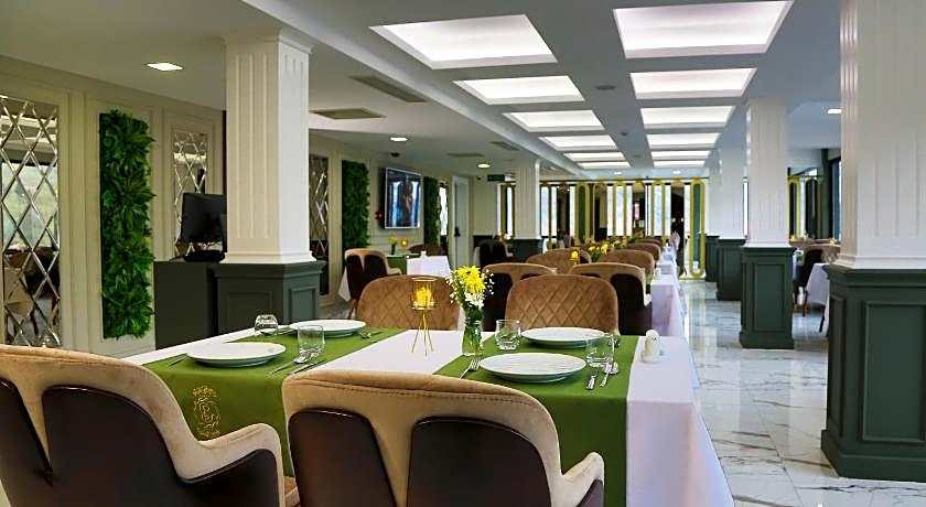 Bayrak Grand Hotel