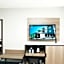 La Quinta Inn & Suites by Wyndham Albuquerque Airport