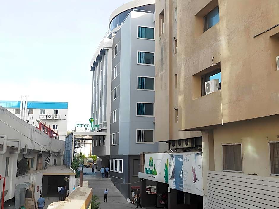 Lemon Tree Hotel Banjara Hills