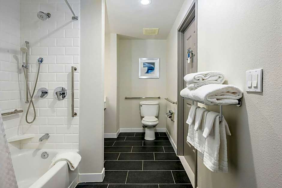 Four Points by Sheraton Bedford Manchester Airport