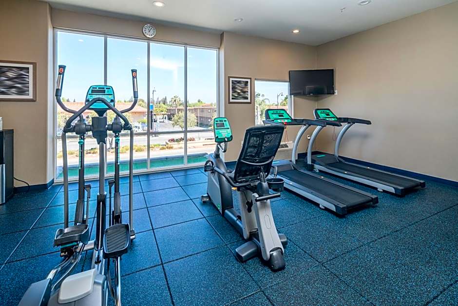 Holiday Inn Express Hotel & Suites Santa Clara By IHG