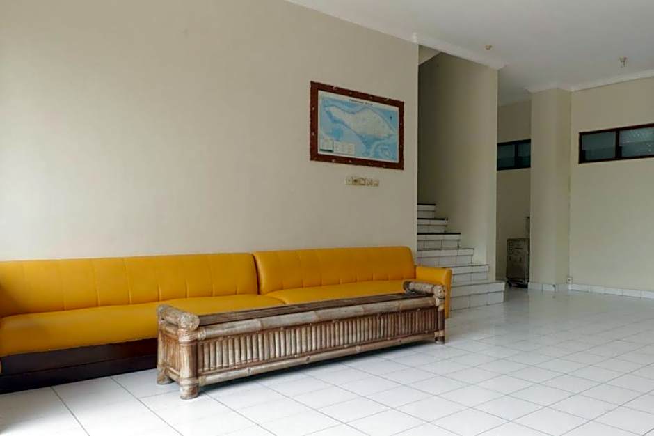SPOT ON 2426 Hotel Aget Jaya Ii