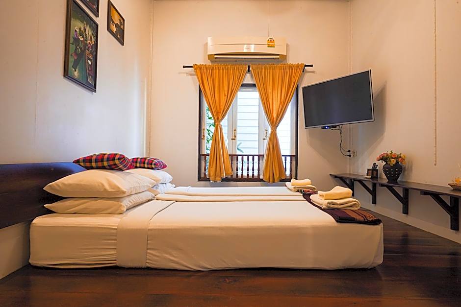 Photo 1 of 5 of Deluxe 1 King Bed Suite