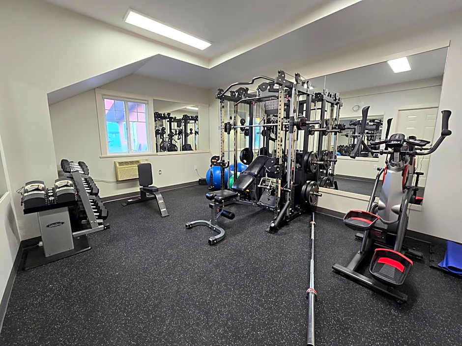 Sahara Courtyard Inn & Suites Osoyoos