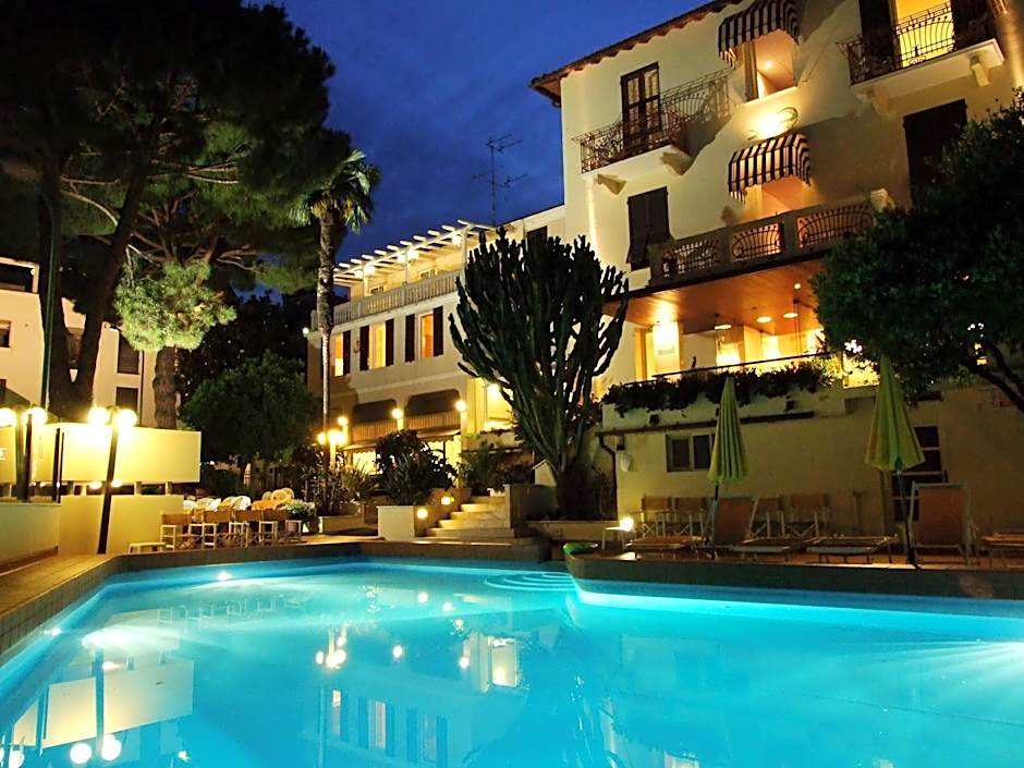 Coccodrillo Hotel & Apartments