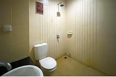 Urbanview Hotel Asyra Makassar