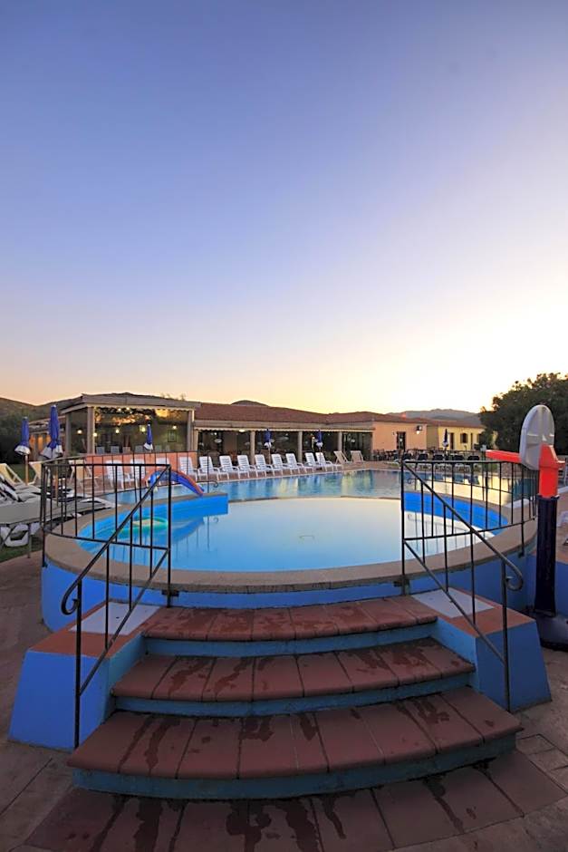 Li Suari Club Village