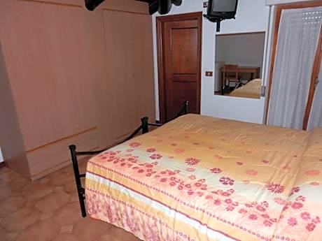 Double Room with Bathroom