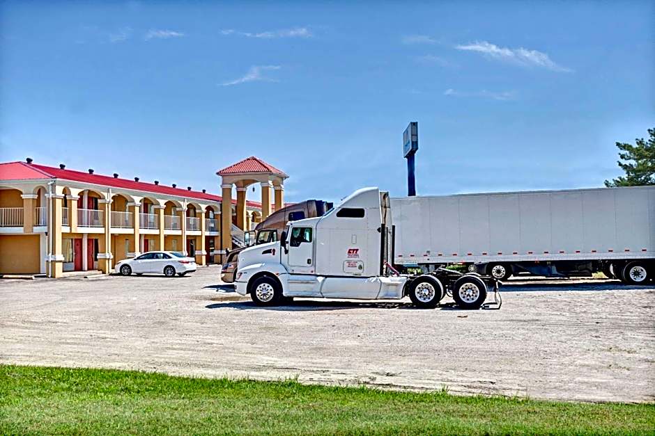 Days Inn by Wyndham Louisville Airport Fair and Expo Center