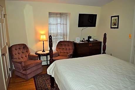 Inn Queen Room