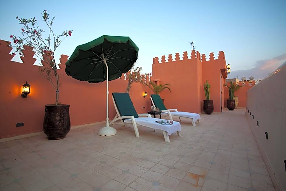 Riad Tidar by Phoenix