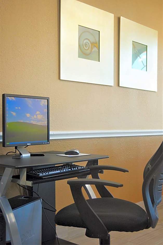 Super 8 by Wyndham Galveston