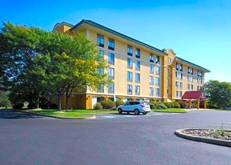 Quality Inn & Suites Bensalem
