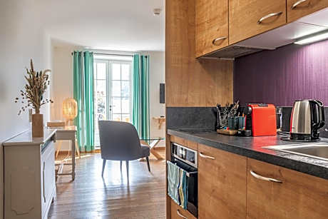 Studio with Mountain View