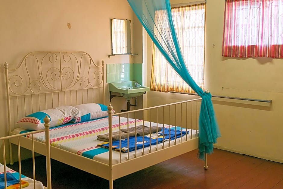 Voyage Home – Malacca , TX