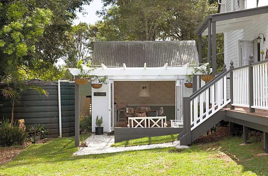 Exclusive Luxury Designer Cottage Estate for 10 - Peaceful Retreat Just 8 Minutes from Maleny