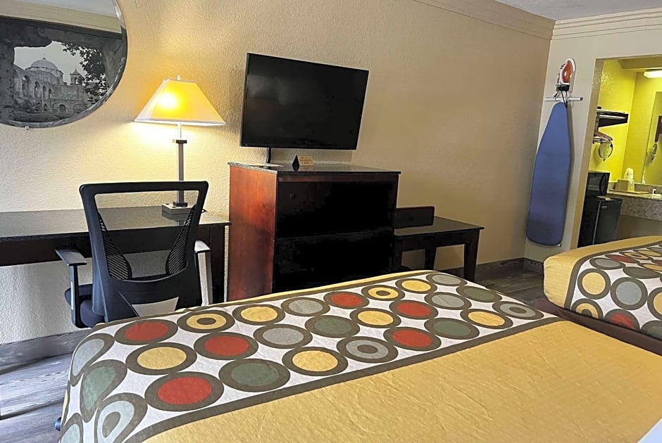 Super 8 by Wyndham Houston West Katy