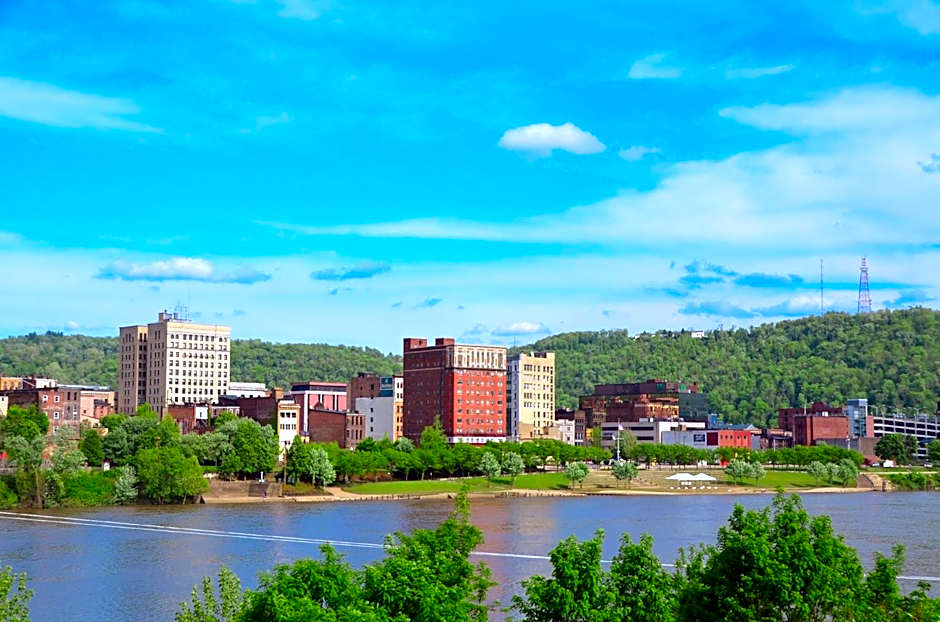 Holiday Inn Weirton-Steubenville Area By IHG