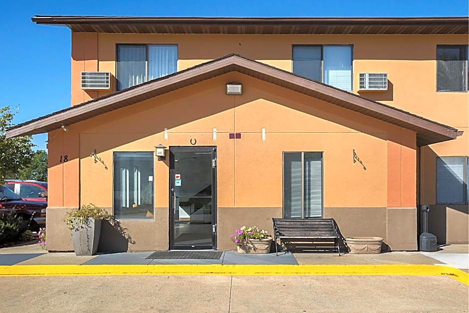 Motel 6-Marshalltown, IA