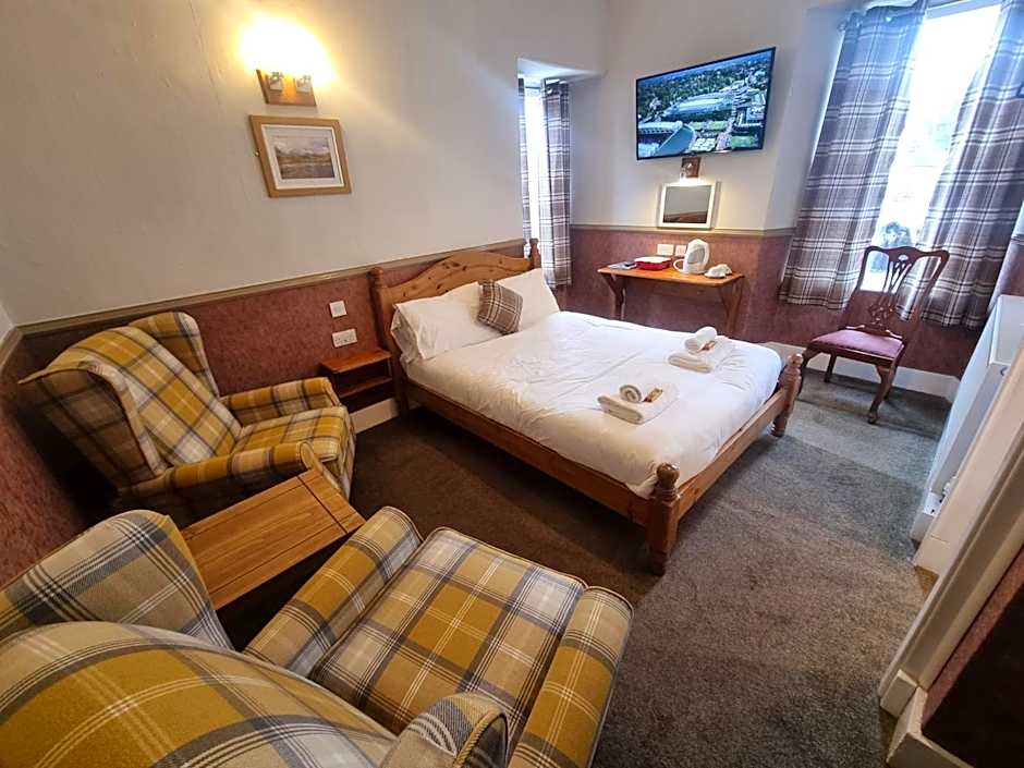 Roy Bridge Hotel