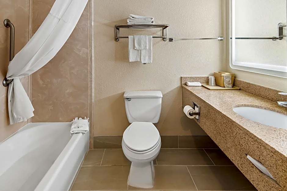 Quality Inn & Suites Granbury