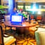Anaheim Majestic Garden Hotel