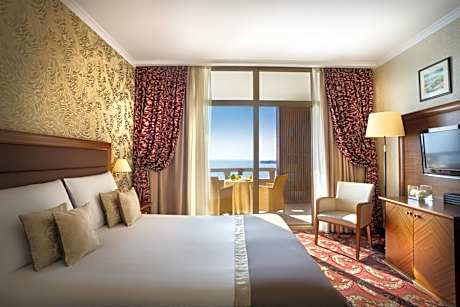 Standard Double Room with Balcony and Sea View