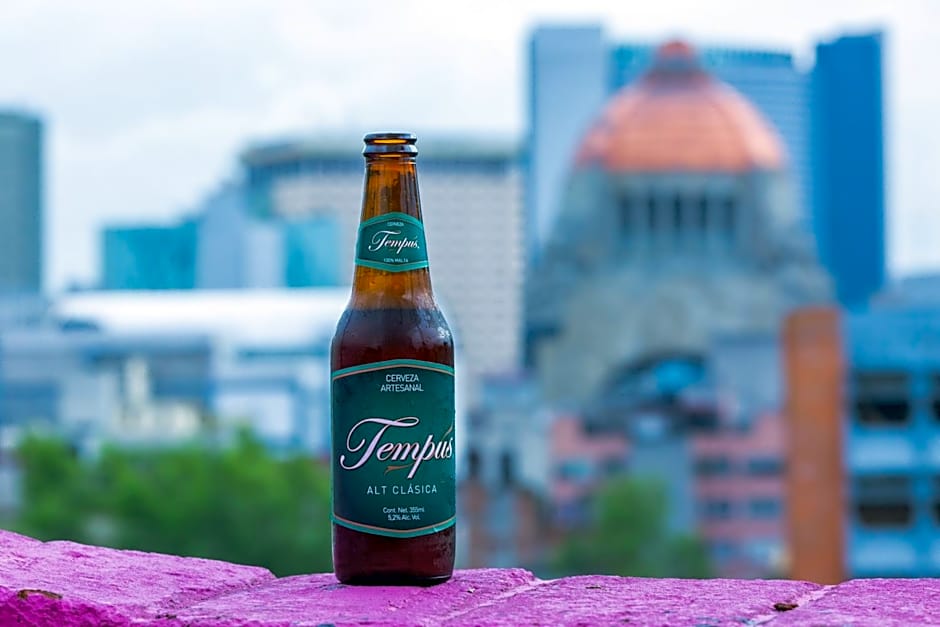 Mala Vecindad Beer Hotel